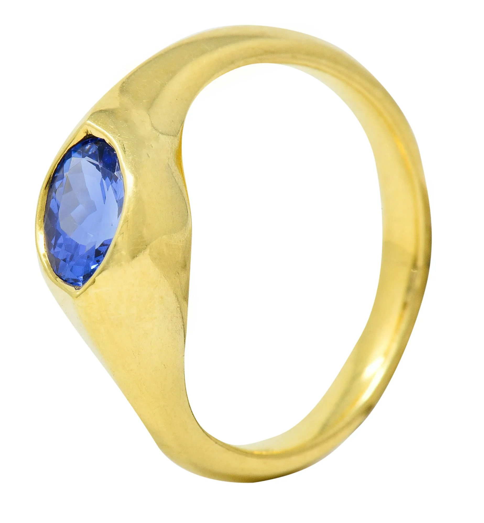 1990s Vintage Tanzanite 18 Karat Gold Eyelet Band Ring