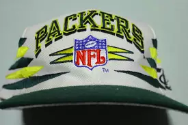 Green Bay Packers NFL Pro Line Diamond Vintage 90's Trucker Snapback Adjustable Hat