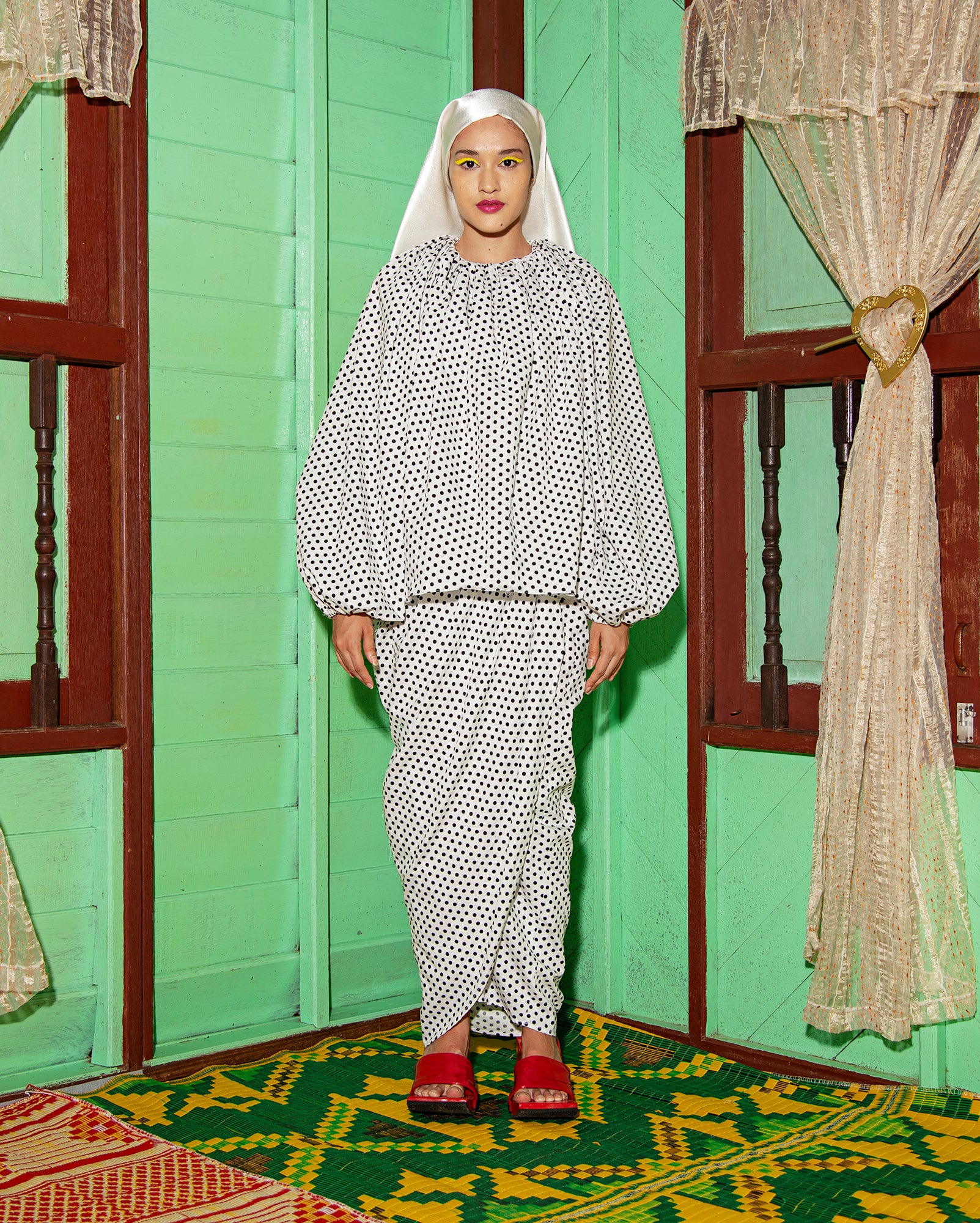 Kurung Titik Cekak Kedut (Polka Dot)