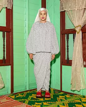 Kurung Titik Cekak Kedut (Polka Dot)