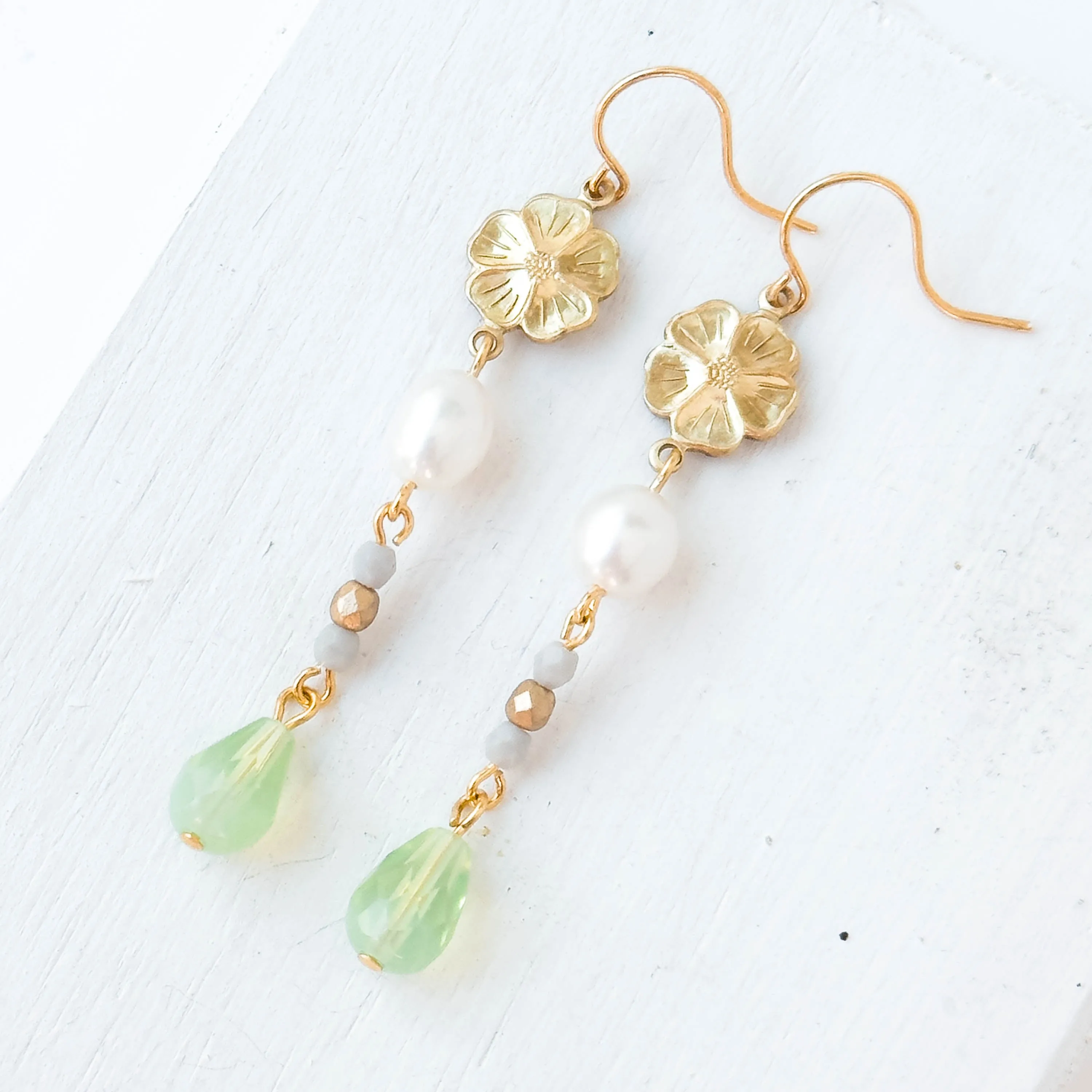 Long Flower and Pearl Earrings With Beads